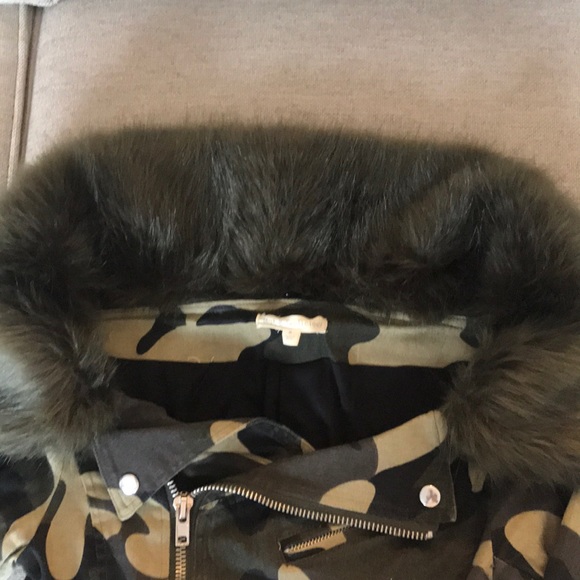 Off The Shoulder Green Army Jacket - Picture 6 of 8